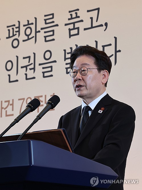 李대통령 지지율 62.2%…민주 51.1%·국힘 30.6%[리얼미터]_황남경