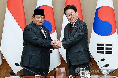 李대통령 "인니, 에너지원 안정적 역할 든든…K-방산 소중한 파트너"_정지서