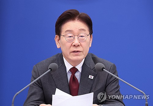 李대통령 "전쟁 영향 품목 목록화…해외 대체공급선 적극 발굴"_정지서