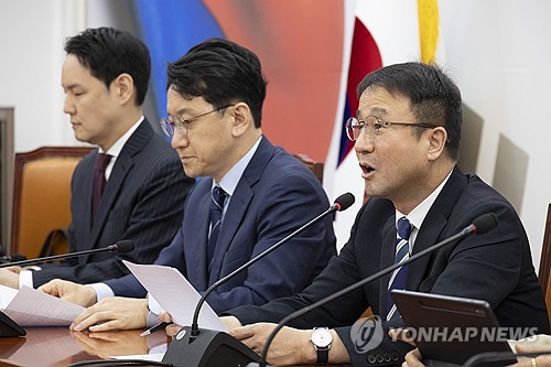 한병도 "여야정 회동, 민생경제 협치 새 출발되길"_황남경