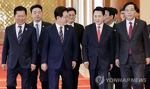 장동혁 "'대통령 한 번만 하겠다' 쉬운 한 마디 왜 못하나"_온다예