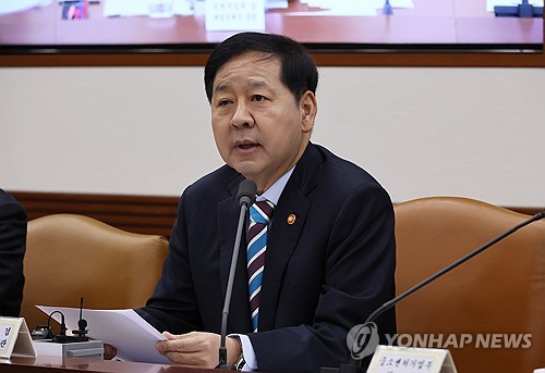 (서울=연합뉴스) 이정훈 기자 = 구윤철 부총리 겸 재정경제부 장관이 9일 서울 종로구 정부서울청사에서 열린 민생물가 특별관리 관계장관TF에서 발언하고 있다. 2026.4.9 uwg806@yna.co.kr