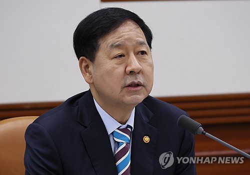 구윤철 "필요시 석유화학 제품 '긴급수급조정 조치' 검토"_박준형