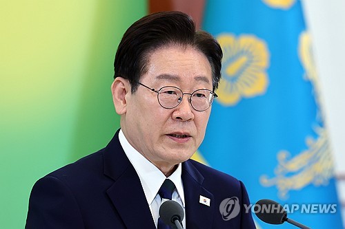 李대통령, 완도 화재사고에 "인명 구조에 가용 자원 모두 동원" 지시_정지서