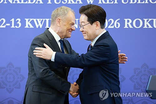 李대통령 "중동 위기 속 공급망 안정 위해 폴란드와 협력"_정지서