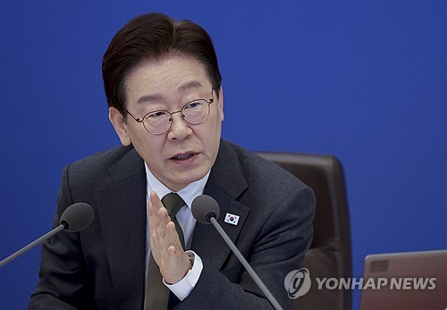 李대통령, 형벌 남용 비판…"죄형법정주의 무너져"_정지서