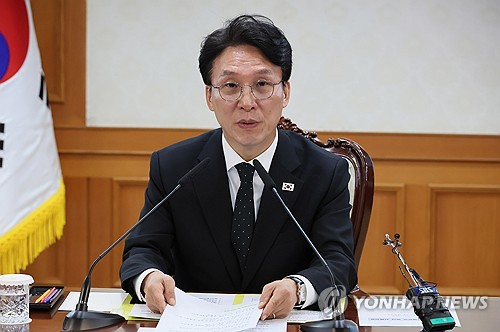 金총리 "전쟁 추경 적시 지원…매점매석 자제위한 수급 조정 중요"_정지서