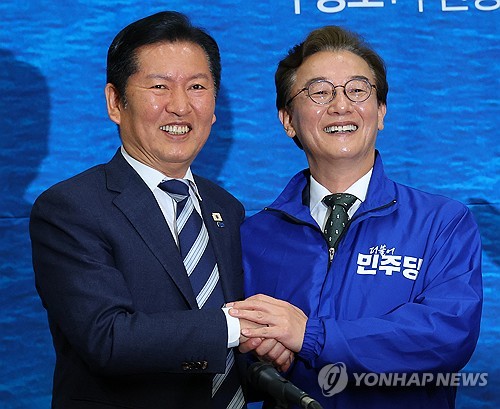 정청래 "하정우 수석 좋아하나"·전재수 "사랑한다"…'부산 북갑' 러브콜_온다예