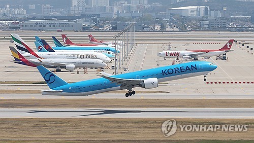 통합 대한항공-아시아나, 12월 닻 올린다…남은 과제는_주동일