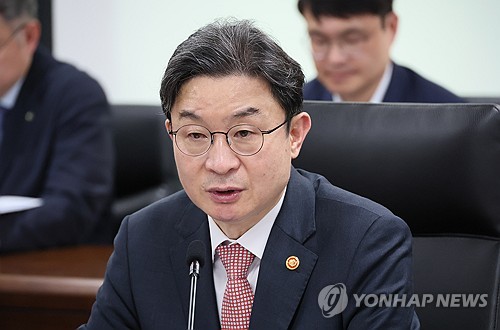 '금융외교' 속도내는 이억원…인도·베트남 찾아 협력 고도화_정원