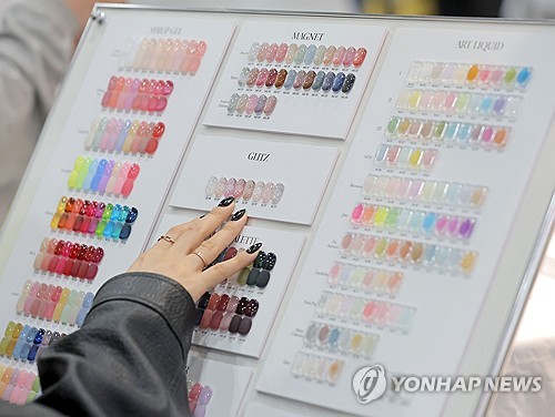 수출효자 K-뷰티…정부 "원료 수급부터 수출까지 지원 강화"_박준형