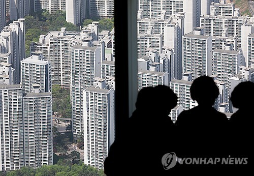 與, '최악의 전세난' 비판에 "국힘, 부동산 투기판으로 되돌리려 안간힘"_황남경