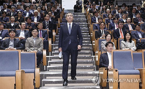 [신윤우의 외환분석] 이란, 금통위 그리고 외국인들_신윤우