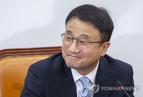 한병도, 與원내대표 단독 출마…"이재명 정부 성공이 우리의 길"_황남경