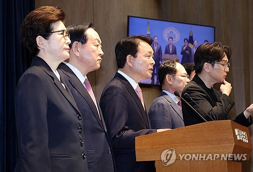 국힘 "주한미군사령관 항의 사실 밝혀야…정동영 장관직 사퇴하라"_온다예