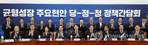 與 "메가특구 특별법, 정기 국회 입법 목표로 추진"_김성준