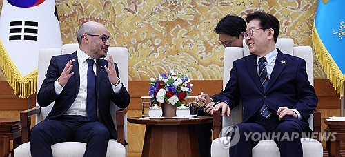 구글 딥마인드 CEO 만난 李대통령 "저도 제미나이 자주 사용"_정지서