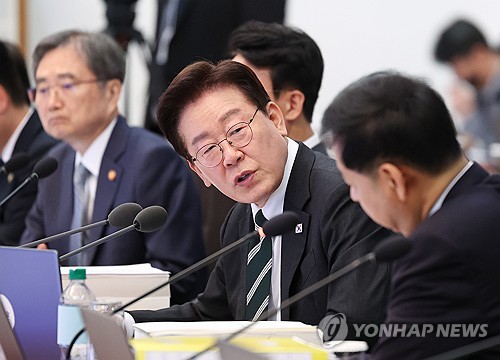 與 "안보 불안 조장하는 국힘 사대주의적 안보관 규탄"_황남경