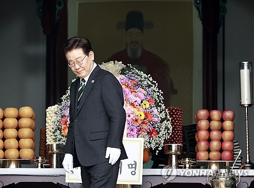 李대통령 "이순신 장군 정신 등불 삼아 국난 극복 전력"_온다예