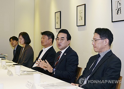 박홍근, 재정정책자문회의 간담회…"상시 소통체계 구축"_최욱