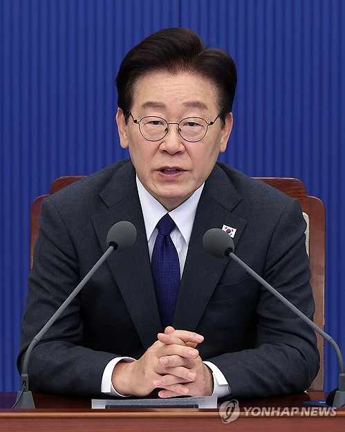 李대통령 "인면수심의 가짜뉴스·모욕적 댓글, 엄벌해 마땅"_정지서