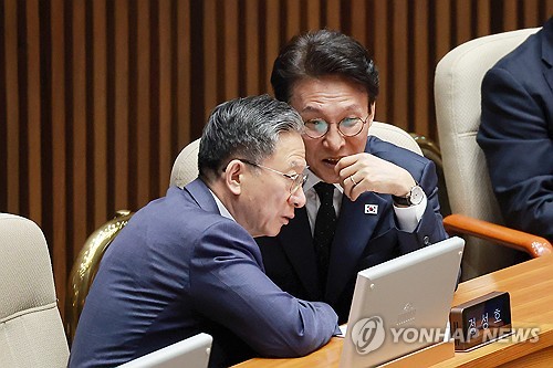 대화하는 국무총리와 법무장관