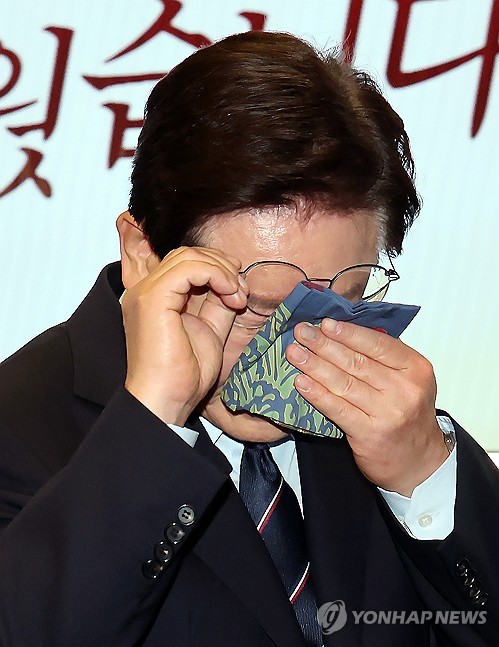 李대통령 "몸 부서지더라도 국민 위한 충심으로 전력"_정지서