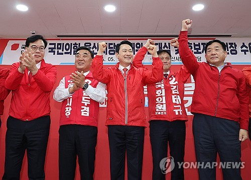 울산 찾은 장동혁, 與김상욱에 "함께 탄 배 불 지르고 도망"_온다예