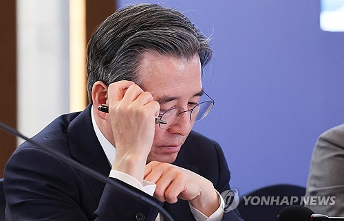 간담회 참석한 정책실장