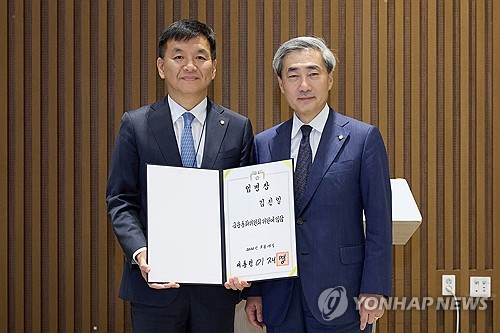 [금통위 인터뷰] 도이체 "5월 매파적 동결 전망…인상 소수의견 나올 것"_김지연