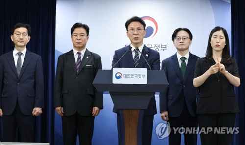 金총리 "삼성전자 노사 18일 교섭 재개, 파업 막을 마지막 기회"(종합)_정지서