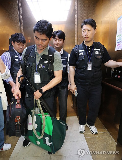 여야, 삼성전자 협상 결렬에 "깊은 유감…대화와 협상 지속돼야"_황남경