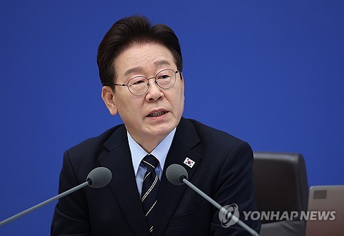'원유 수급선 다변화' 주문한 李대통령 "비서실장이 한번 더 갔다 오든지"_정지서