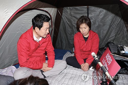 공식 선거 운동 첫 일정으로 양향자 후보 찾은 장동혁 상임선거대책위원장