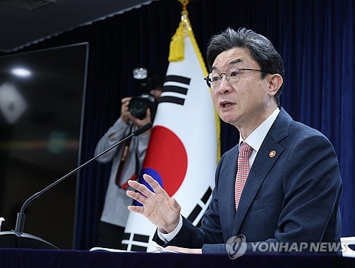 이억원號 금융위, 조만간 과장급 인사…'안정이냐 변화냐' 선택은_정원