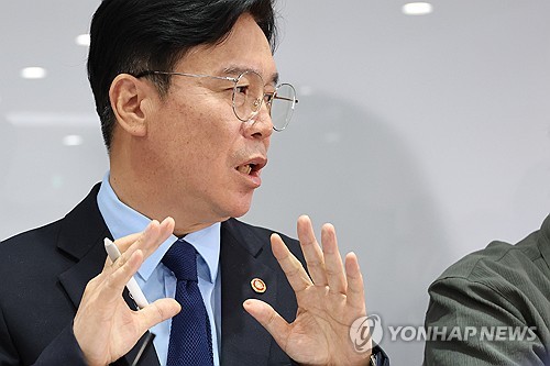 성과급·국민배당금 잇는 '초과성과 환원론'…李정부 '분배 재설계' 시동_정지서