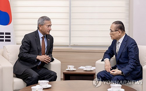위성락, 싱가포르 외교장관 면담…공급망 위기 협력_정지서