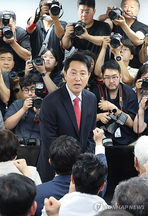 오세훈, 서울시장 선거 극적 역전승…새벽 골든크로스_황남경