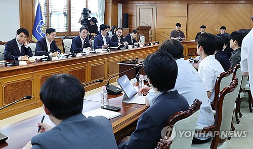 김민석 "선관위 고위직 물러나야"…국조·특검 가능성도 거론_정지서