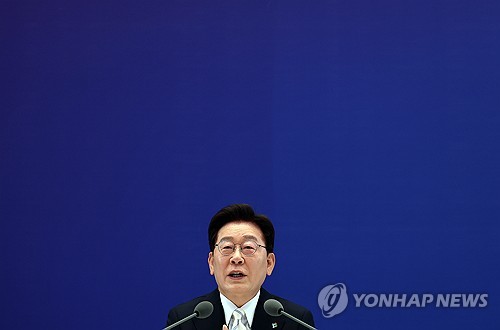 李대통령 "지방선거 결과 국민이 주는 경고…낮은 자세로 겸손해야"_온다예