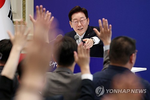 李대통령, 與 조작기소 특검 추진에 "법과 상식대로 하면 돼"(종합)_온다예