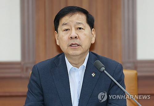 구윤철 "고용여건 불확실성 확대…모든 부처 총력 대응해야"_박준형