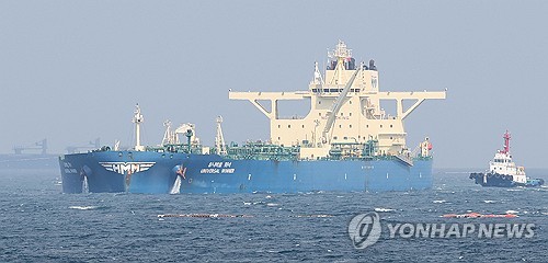 호르무즈 탈출한 첫 한국 유조선 '유니버설 위너'호