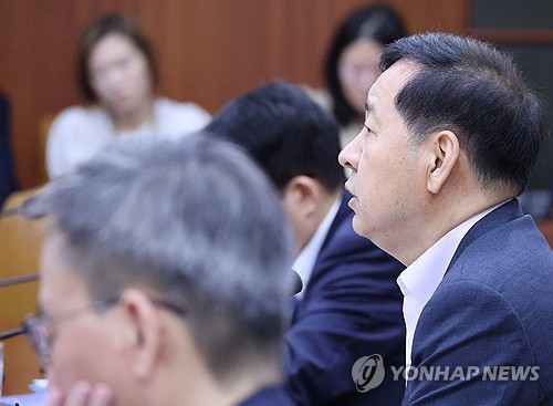 대학 찾은 구윤철 "청년 고용 엄중한 상황…보완 과제 적극 발굴"_박준형