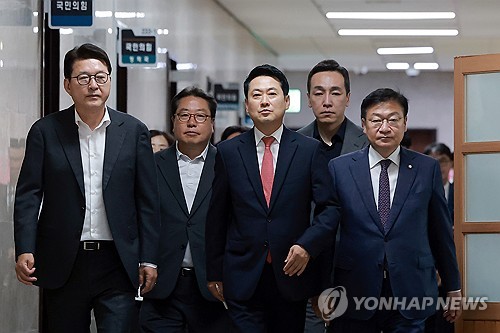 국힘, 긴급 최고위서 "투표용지 부족 6개 지역 재선거 요구"_정지서