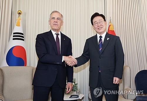 李대통령, 60조 잠수함 수주전 앞두고 加총리와 회담…"방산·에너지·협력 강화"_정지서