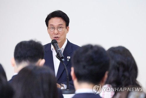 金총리 "보완수사권 폐지 불가피…국민 여론도 검찰 완전 분리 원해"_정지서