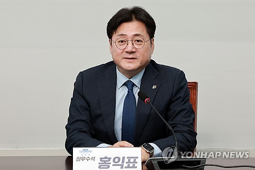 인사말하는 홍익표 청와대 정무수석