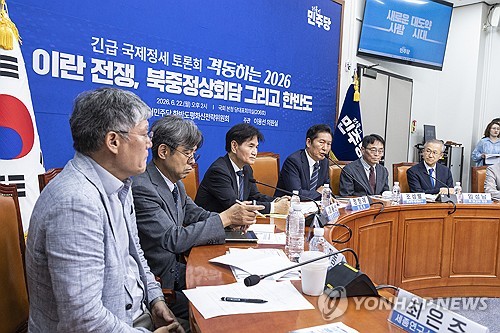 발언하는 정청래 대표