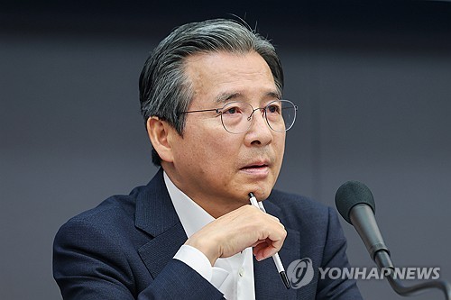 관훈토론회서 모두발언하는 김용범 정책실장